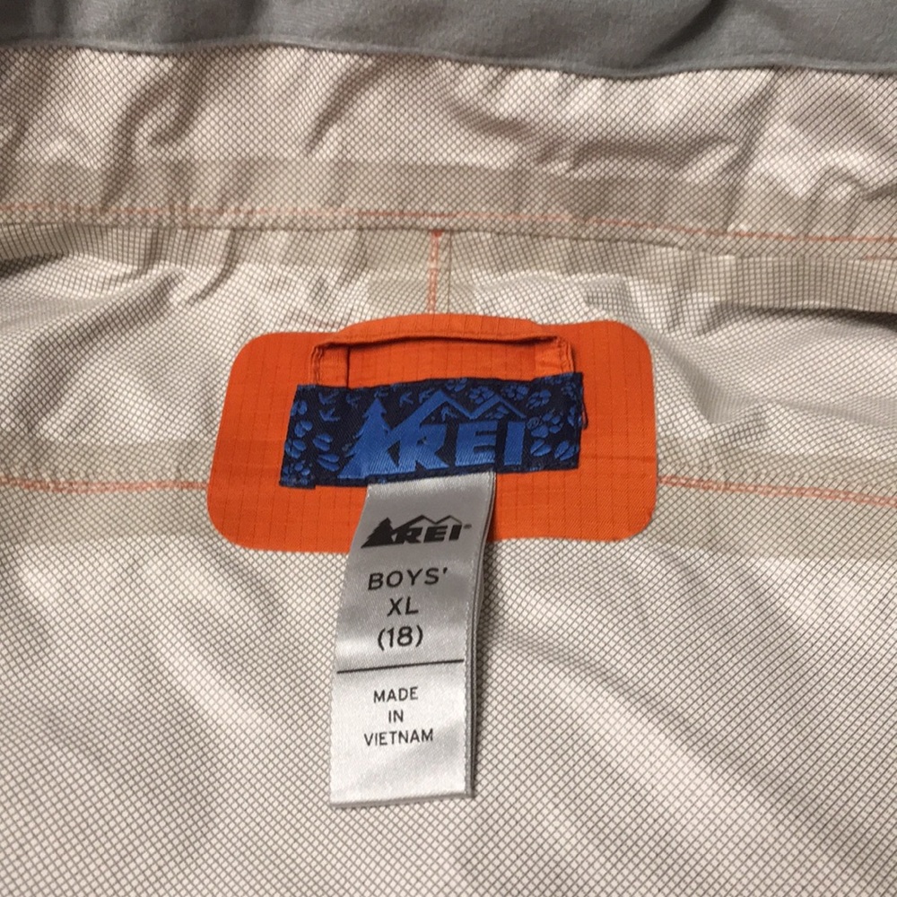 REI Co-op Rainwall Boy’s Rain Jacket - Picture 8 of 12
